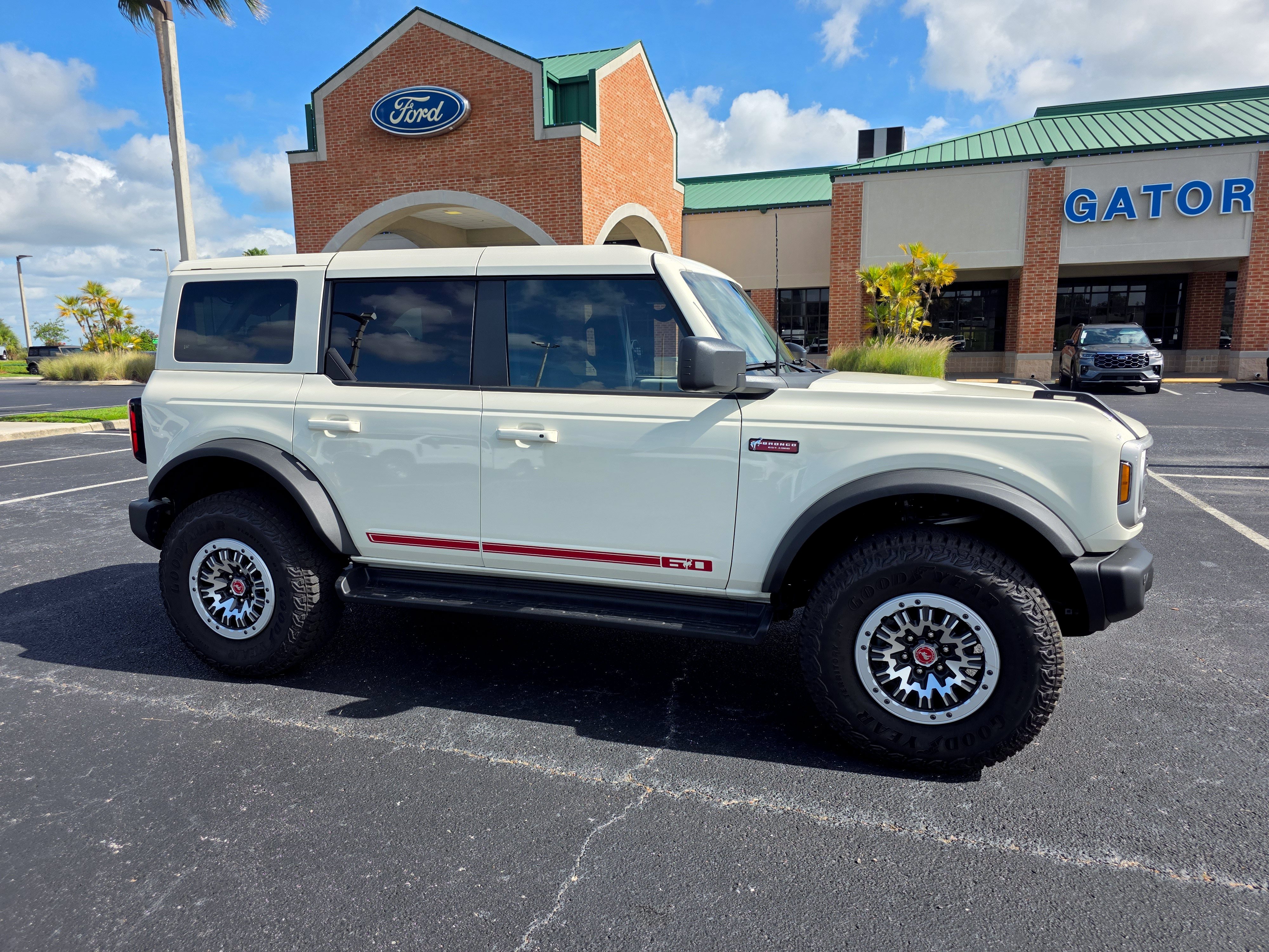 ford bronco 4-door 2026 1FMEE8BP8TLA56671 image ford bronco 4-door 2026 1FMEE8BP8TLA56671 image